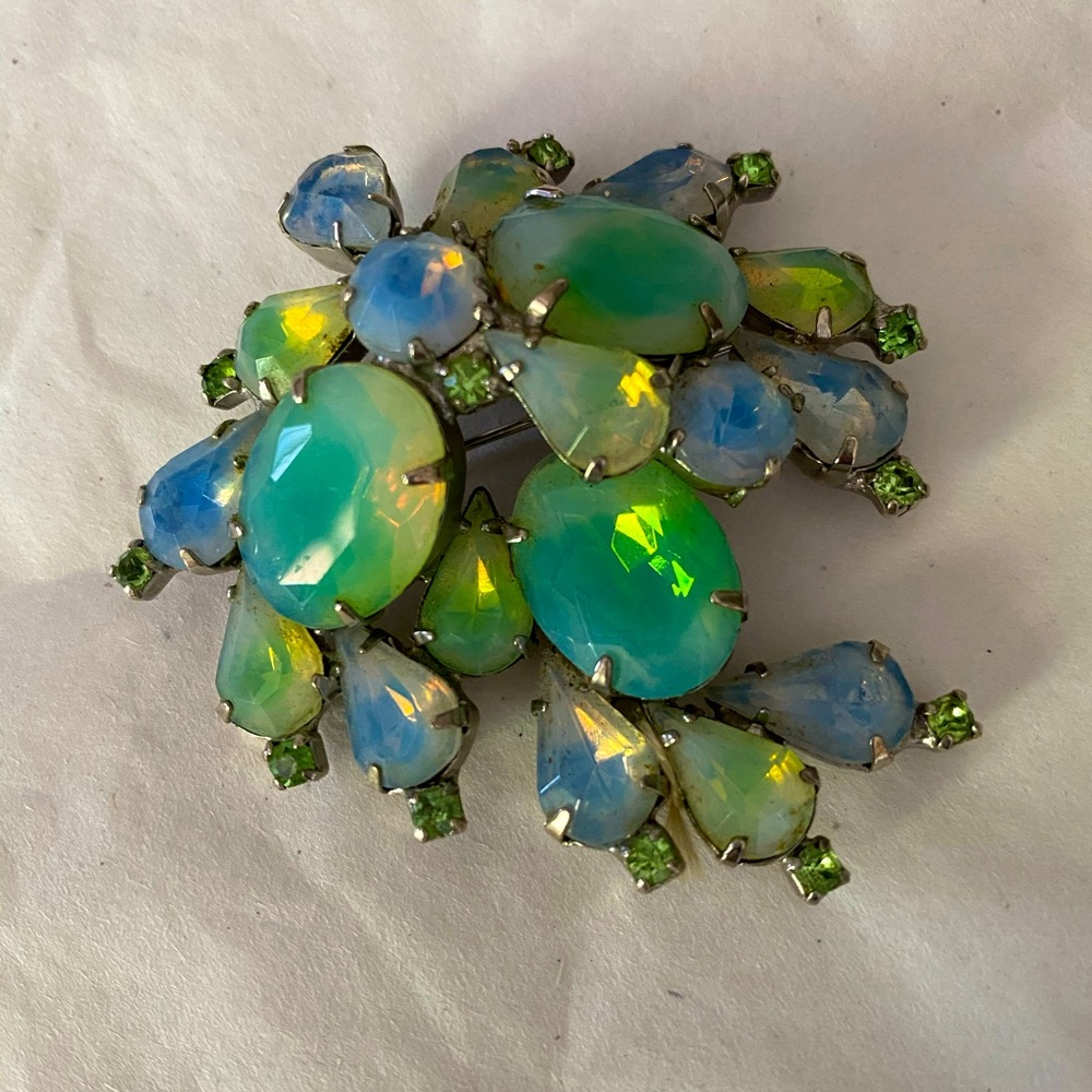 1950s turquoise and green pin
